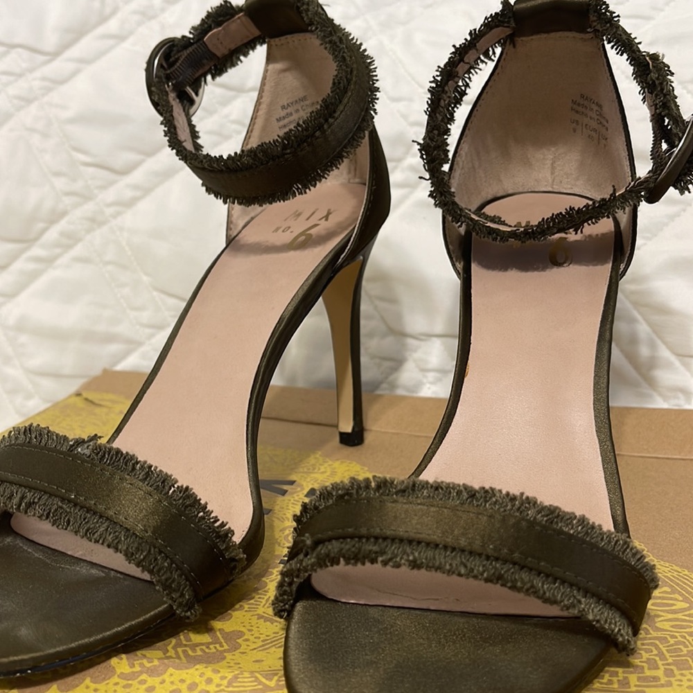Mix NO. 6 Rayane Army Green heeled sandals